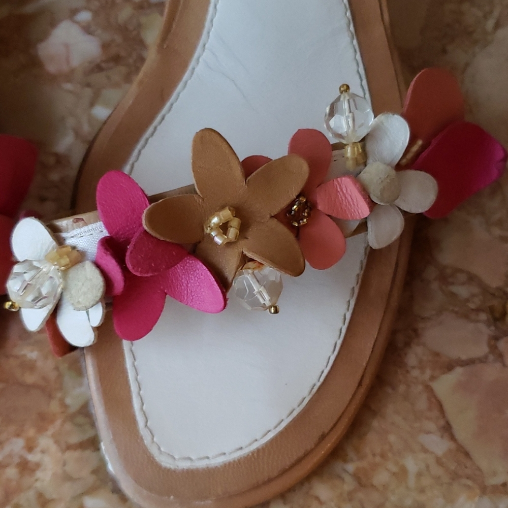 Sandals - Picture 16 of 16